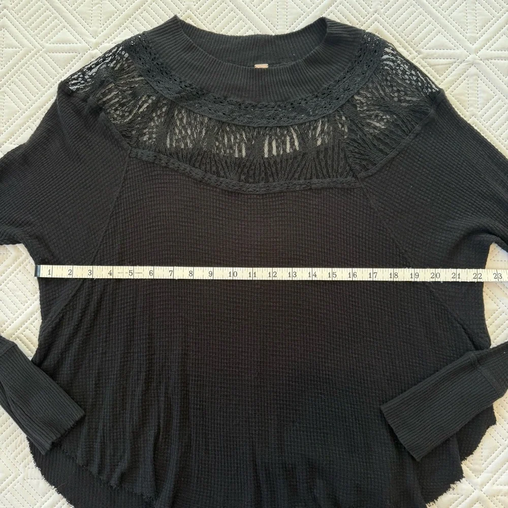 Free People Spring Valley Waffle Knit Long Sleeve Lace Trim Oversized Top Sz XS